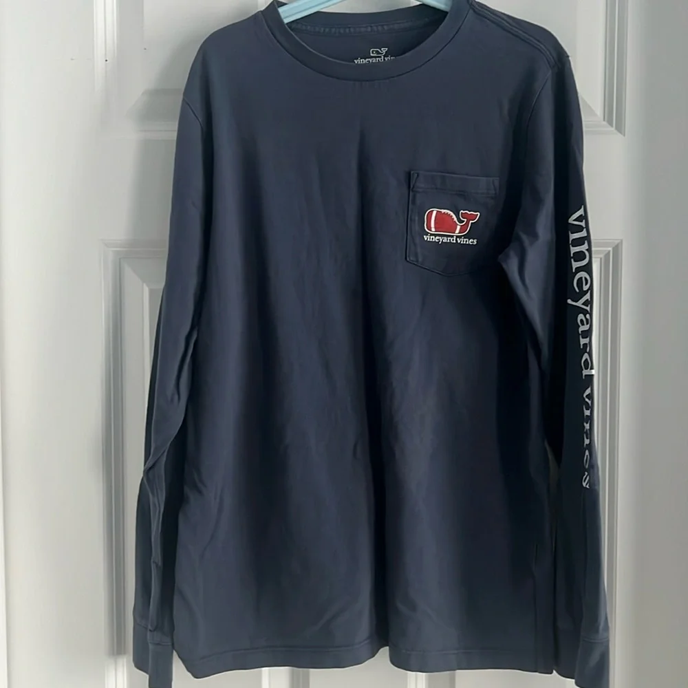 Vineyard Vines logo LS T-Shirt-Football 🏈 - Picture 1 of 5